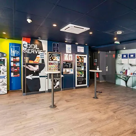 Ibis Budget Massy Hotel