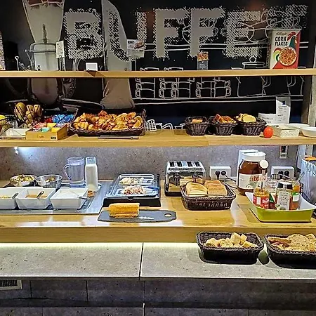 Ibis Budget Massy Renove 2024 اُنتوني