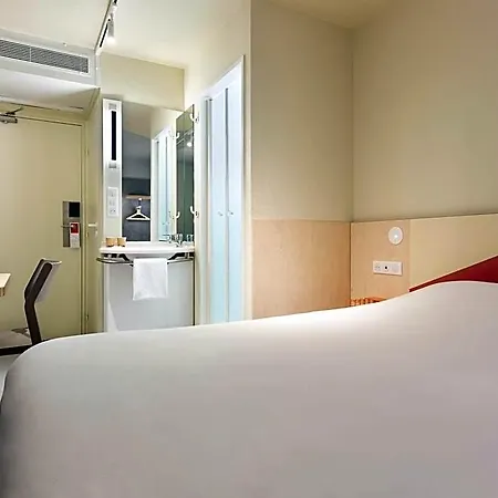 Ibis Budget Massy Hotel
