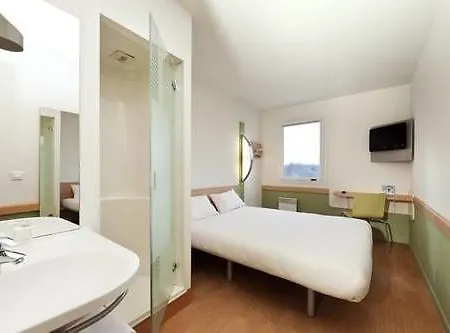 Отель Ibis Budget Massy Антони