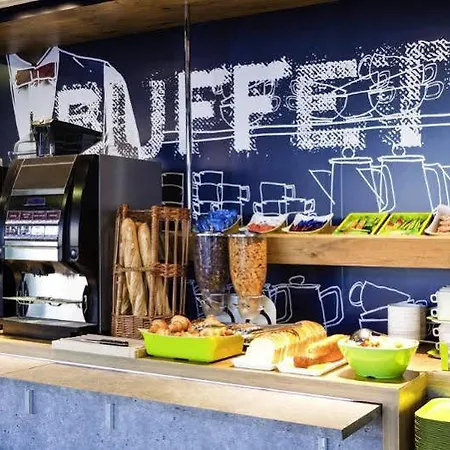 Отель Ibis Budget Massy Антони